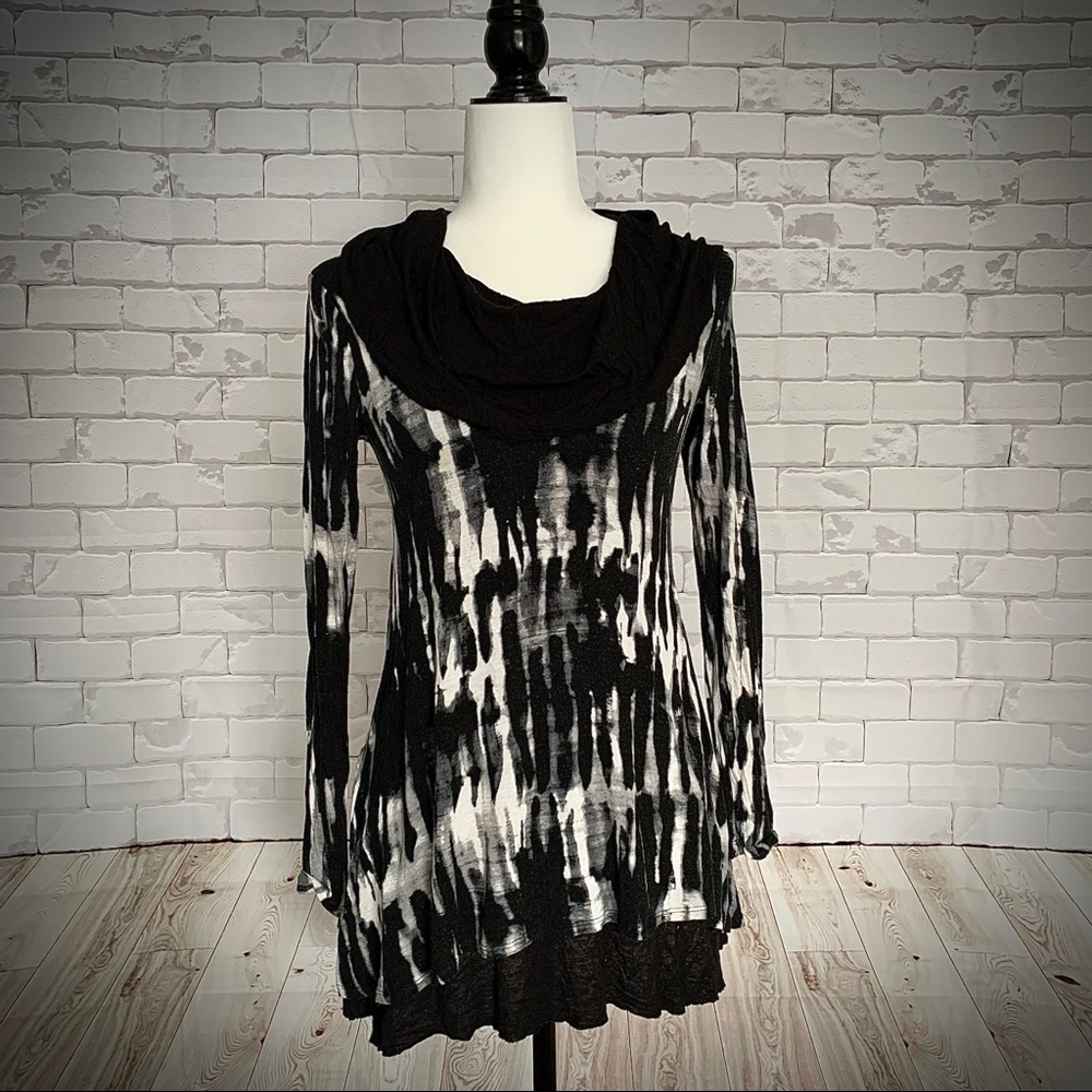 4 for $20 🖤 KENSIE Asymmetrical Tie-Dye Tunic